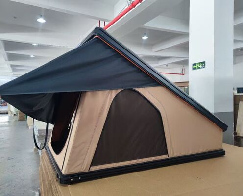 comprare OEM impermeabile 4x4 in alluminio Hard Shell Triangolo Clamshell Car Rooftop Tent Camping Nuovo stile 4-persona Tent Outdoor Oxford Roof fabbricazione online